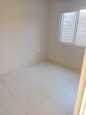 Bonita casa duplex en coto, ideal para familia pequeña