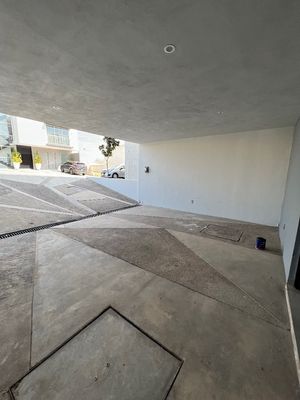 Casa nueva  en esquina, de oportunidad ! Valor avalúo 9.5 m