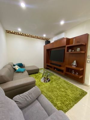 Increíble casa en venta de 2 terrenos dentro de coto