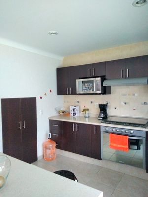 Venta casa en condimio en Fracc Milenio lll Qro Mex