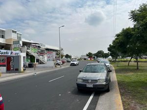 TERRENO COMERCIAL EN VENTA EN AV PRINCIPAL FRACC. EL MIRADOR QRO. MEX.