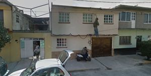 CASA, EN GUSTAVO A. MADERO, EXCELENTE OPORTUNIDAD