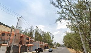 GRAN OPORTUNIDAD DE INVERSION CASA EN BOSQUES DEL LAGO