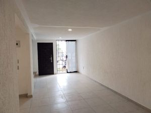 VENDO CASA EN HACIENDA COACALCO, COACALCO DE BERRIOZÁBAL.