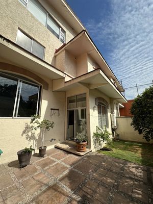 Casa en Venta muy cerca de lomas Hipodromo