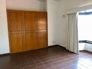 Preciosa Casa En Venta en Lomas de Bezares