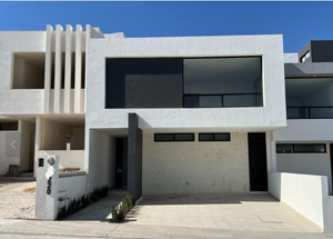 VENTA CASA NUEVA LOMALTA TRES MARÍAS, MORELIA