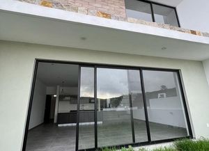 CASA EN VENTA FRACC PASEO DEL PARQUE CON TERRAZA CON VISTA PANORÁMICA