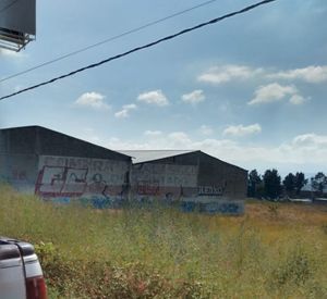 RENTA TERRENO SOBRE CRUCERO QUIROGA-COINTZIO