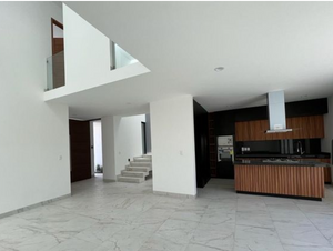 VENTA CASA NUEVA LOMALTA TRES MARÍAS, MORELIA