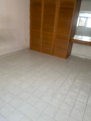 Excelente Local en Venta y Departamento !