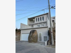 Casa en Venta en Lomas y Jardines de Valle Verde Ensenada