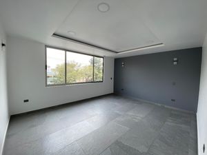 Casa en venta en Ciudad Satélite, Naucalpan de Juárez