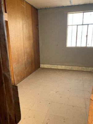 TERRENO EN VENTA CON CONSTRUCCION.  GUADALUPE VICTORIA, MEXICALI, BC