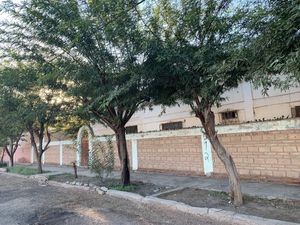 TERRENO EN VENTA CON CONSTRUCCION.  GUADALUPE VICTORIA, MEXICALI, BC