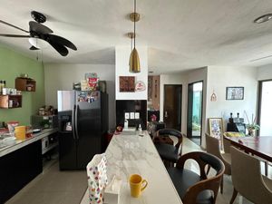 CASA EN VENTA 3 RECAMARAS CON ALBERCA EN CHICHI SUÁREZ MERIDA YUCATÁN