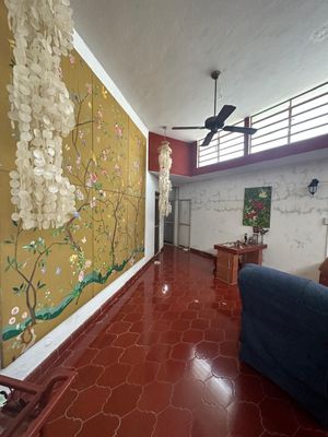 SE VENDE CASONA YUCATECA CON 9 LOCALES COMERCIALES CERCA DE ZONA HOTELERA MERIDA