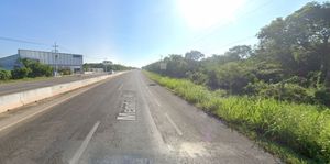 Terreno sobre carretera en la zona de Conkal, al Norte de Mérida Yucatán