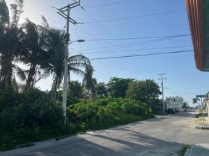 Venta terreno en esquina a una cuadra Marina Yucalpetén en Progreso, Yucatán