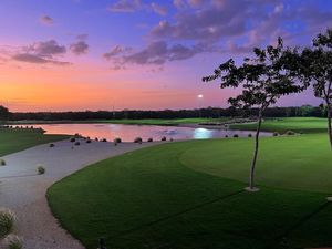 Terreno en venta frente a campo de golf en Club Provincia, Tamanché, Yucatán.