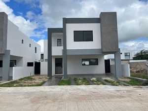 Venta Casa Privada Tamora con paneles solares en Conkal, Yucatán