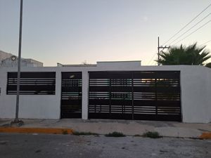 Casa en venta en esquina de un piso en Fraccionamiento Las Américas, Mérida, Yuc