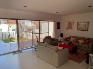 Venta de casa sola en Cumbres del Lago