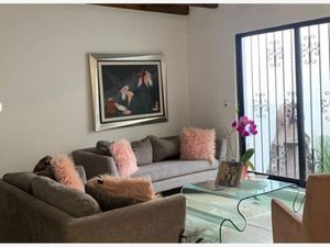 Casa en Venta en Versalles 2a Sección Aguascalientes