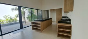 Hermosa casa en venta en Privada Canaria