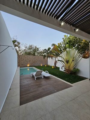 CASA EN VENTA, TEMOZÓN NORTE. 4 RECAMARAS, ENTREGA INMEDIATA