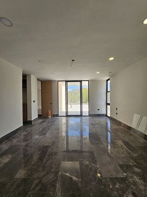 CASA EN VENTA CON ACABADOS DE LUJO, 4 HABITACIONES, TEMOZON NORTE.