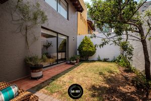 Casa en condominio en venta La Loma Santa Fe