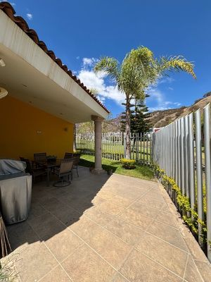 Linda casa en venta con habitación principal en PB