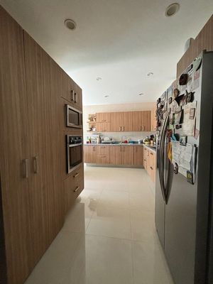 Linda casa en venta con habitación principal en PB