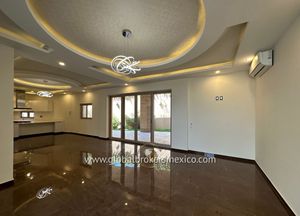 Casa con Acabados de Lujo en Provenza Residencial, San Agustin, Jalisco