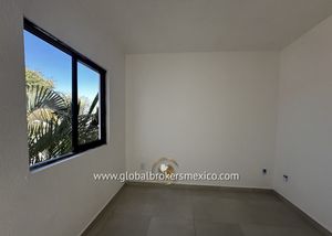 Casa Remodelada en Venta! En Coto Privado, Col. Moctezuma, Zapopan, Jalisco