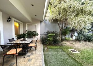 Lujosa Casa En Venta A 10 min de Andares en Lomas Altas, Zapopan