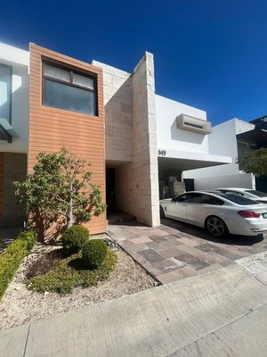 Lujosa Casa en Venta en Lomas del Molino, Guanajuato