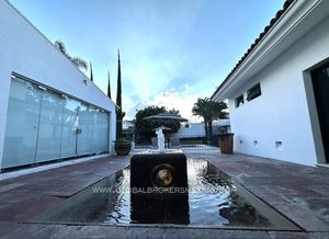 Lujosa Casa con Alberca Privada en Ajijic, Chapala, Jalisco.