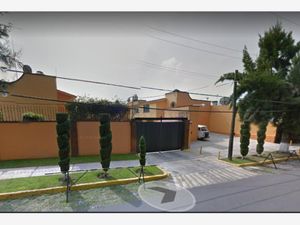 Casa en Venta en Lomas de la Estancia Iztapalapa