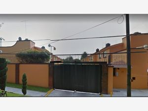 Casa en Venta en Lomas de la Estancia Iztapalapa