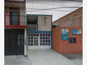 Casas en venta en Col. Centro, Celaya, Gto., México, 38000