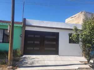 Casas en venta en Rincón de las Flores, Durango, Dgo., México, 34237