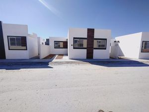 Casa en venta en Valle del Jaral, El Carmen, Nuevo León.