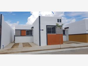 Casa en venta en Valle del Jaral, El Carmen, Nuevo León, 66580.