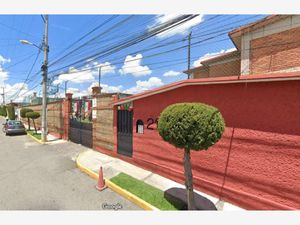 Casa en Venta en Santa Cruz Metepec