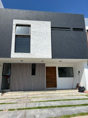 INCREIBLE CASA EN VENTA EN SOARE II, COTO I. SOLARES.