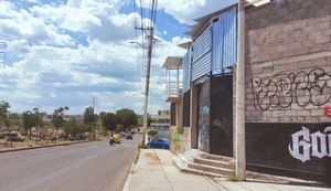 BODEGA / LOCAL EN RENTA O VENTA  SOBRE PROLONGACIÓN BERNARDO QUINTANA, QUERÉTARO