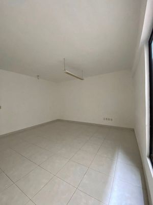 Se vende edificio en Residencial La Hacienda.