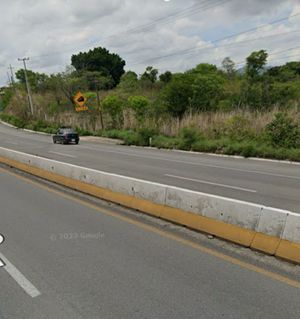 Se Vende 1000 m2 a orilla de carretera tuxtla-ocozocoautla.